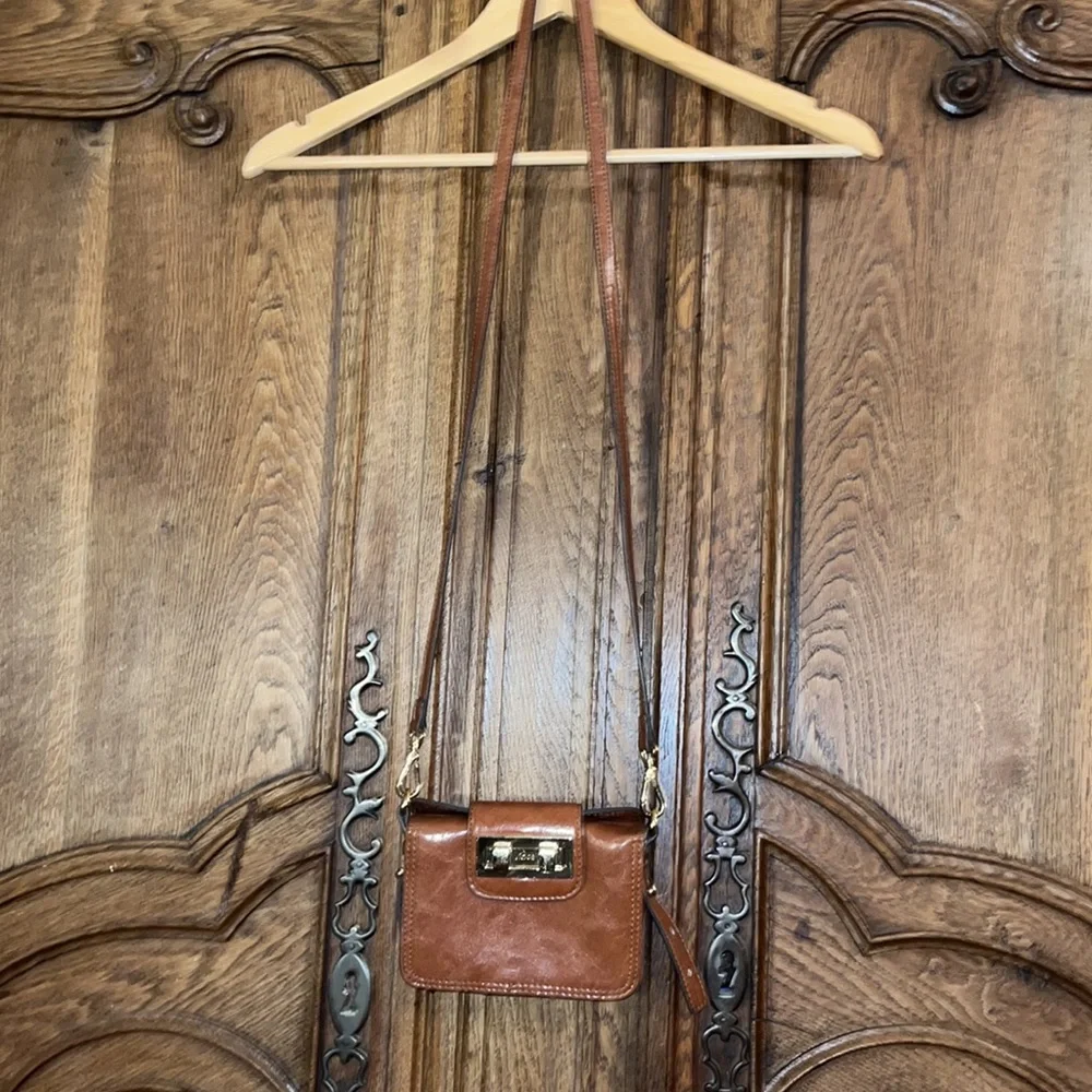 Victor Alfaro brown leather crossbody